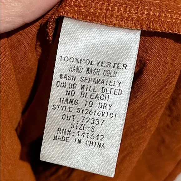 SHE+SKY V-neck, Dolman Sleeve blouse - Burnt Orange - Small - Picture 5 of 5